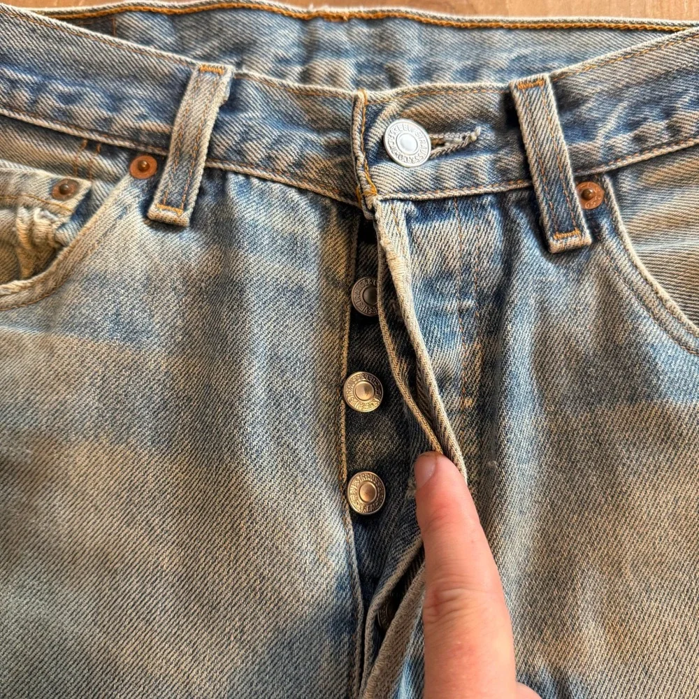 Vintage Levis 501xx Jeans 30x28 Made in USA Distressed Light Wash